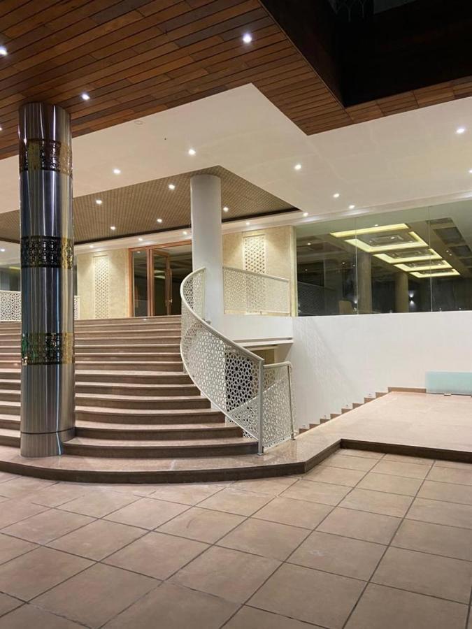 Acco Grand Hotel Лакхнау Екстер'єр фото