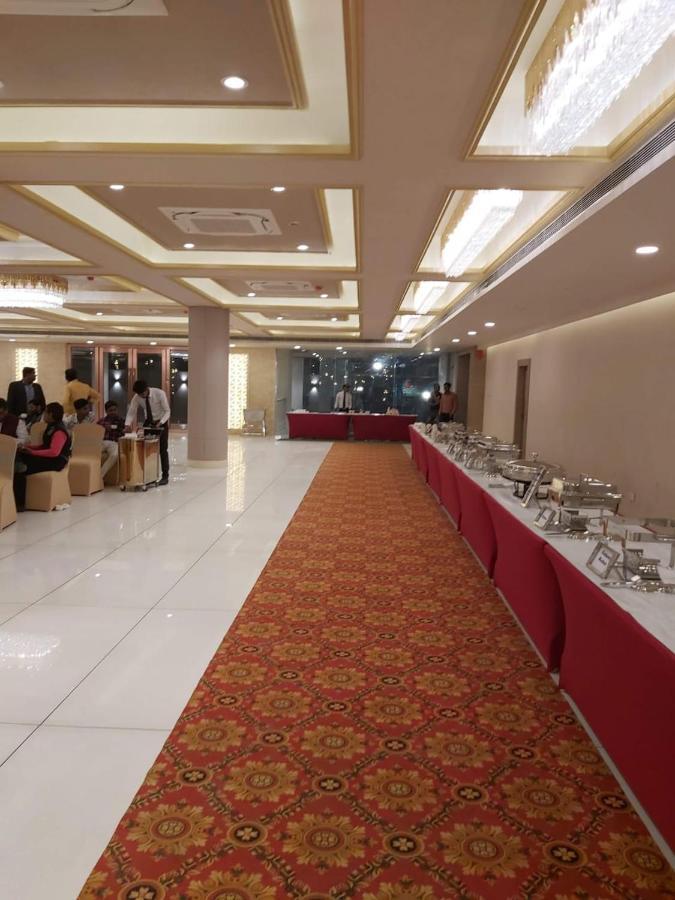 Acco Grand Hotel Лакхнау Екстер'єр фото