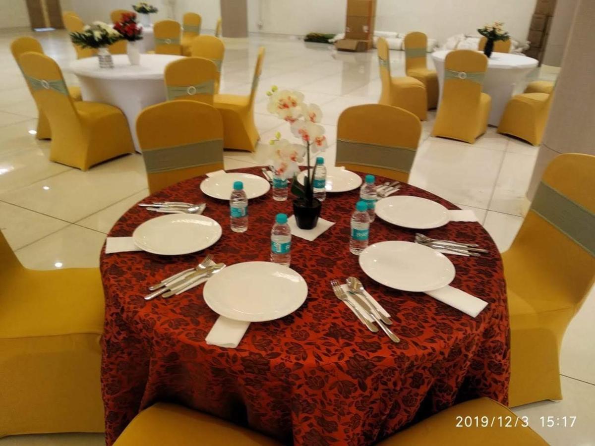 Acco Grand Hotel Лакхнау Екстер'єр фото